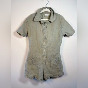 Abercrombie Kids Little Girls Olive Button-Up Romper size 5/6
